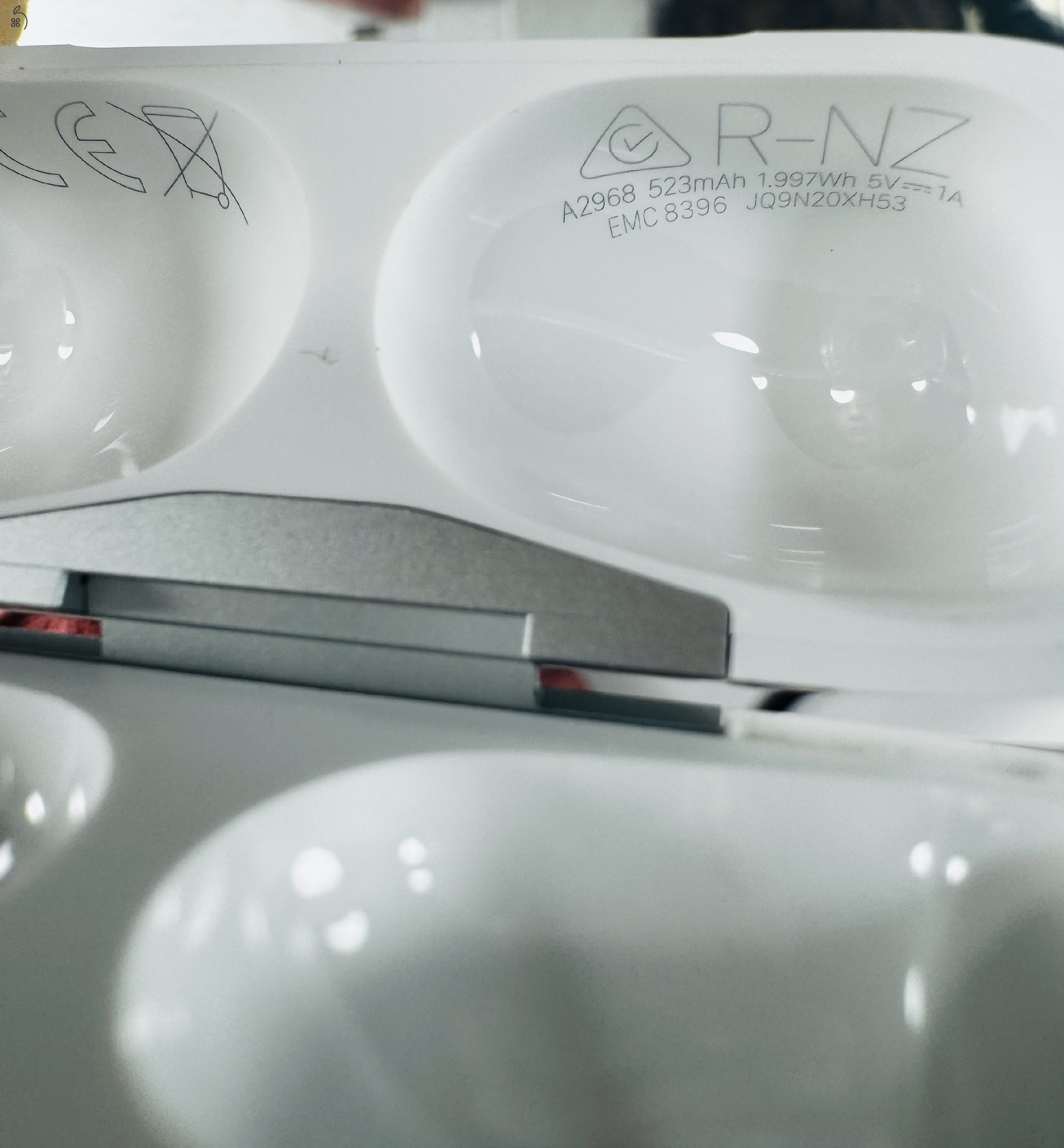 Apple Airpods Pro2 w MagSafe Case