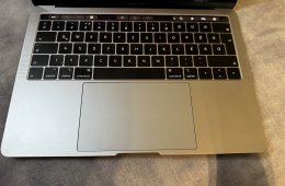 Tökéletes újszerű i5,8gb DDR,256gb HDD, Touchbar