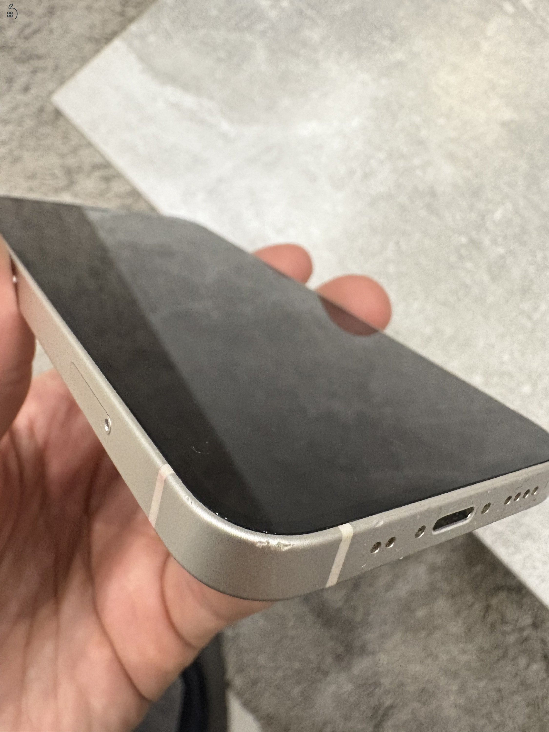 Eladó Iphone 12 mini dobozzal, töltővel