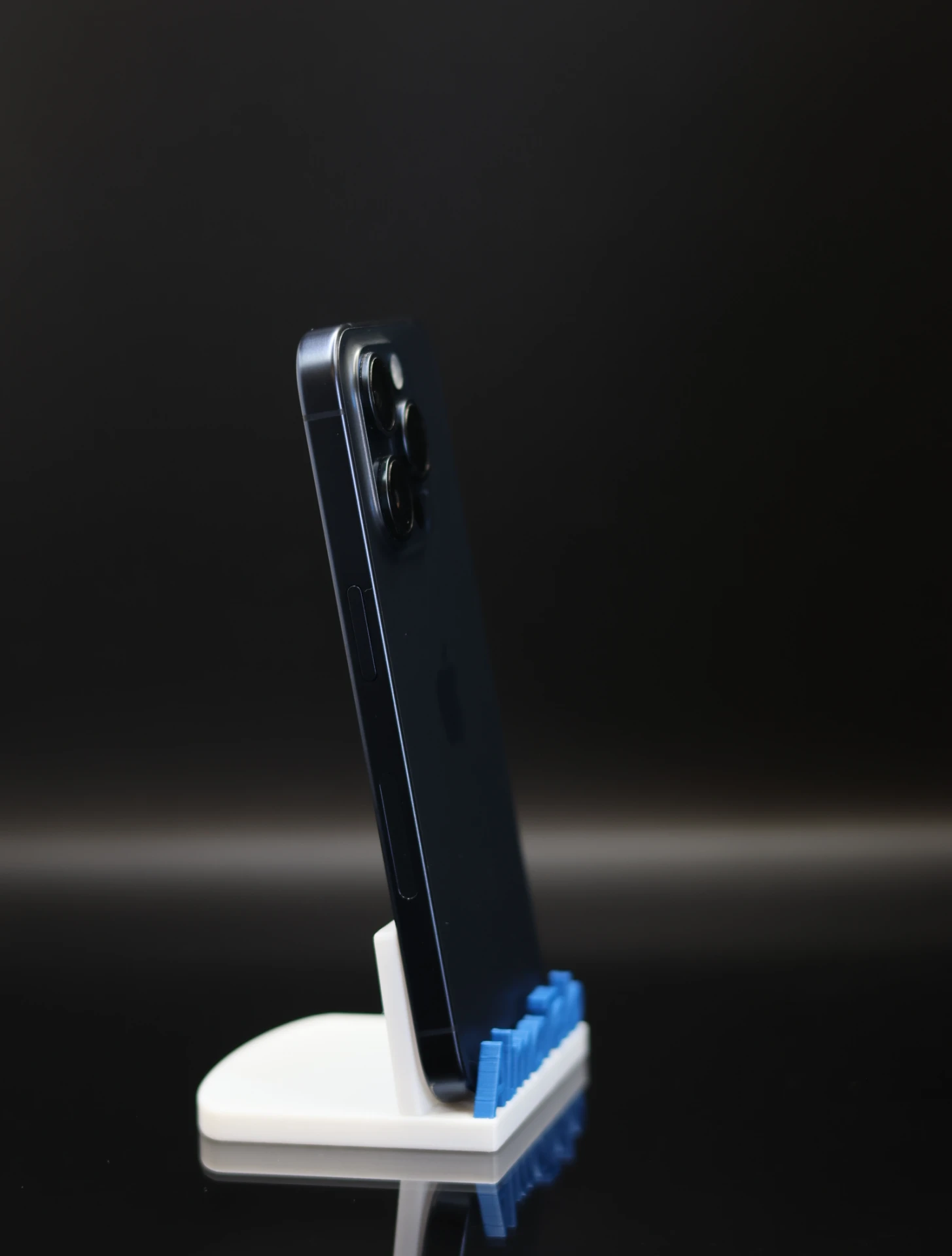 Apple iPhone 15 Pro eSIM 256 GB Blue Titanium 100% akku - 12 HÓ GARANCIA