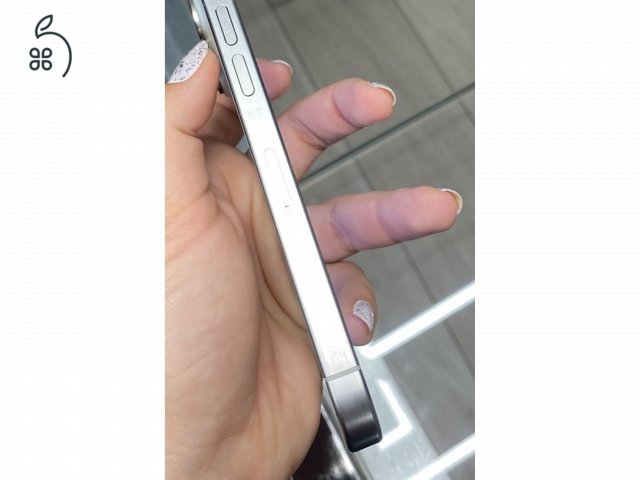  iPhone 15 Pro (1 TB, fehér titán, kártyafüggetlen)