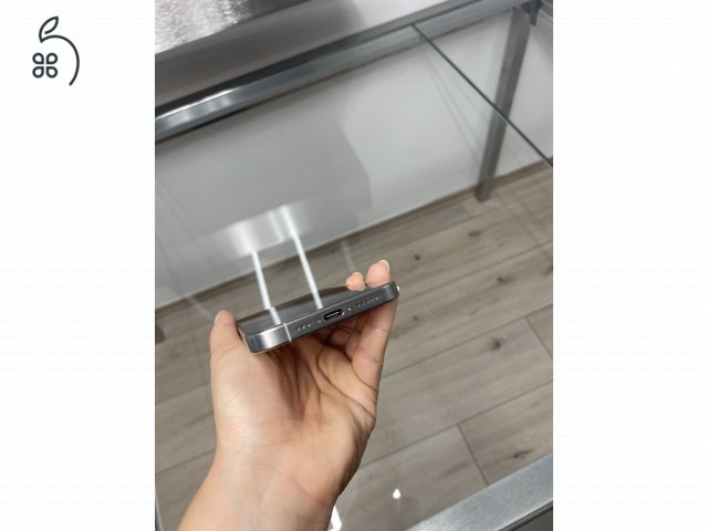  iPhone 15 Pro (1 TB, fehér titán, kártyafüggetlen)