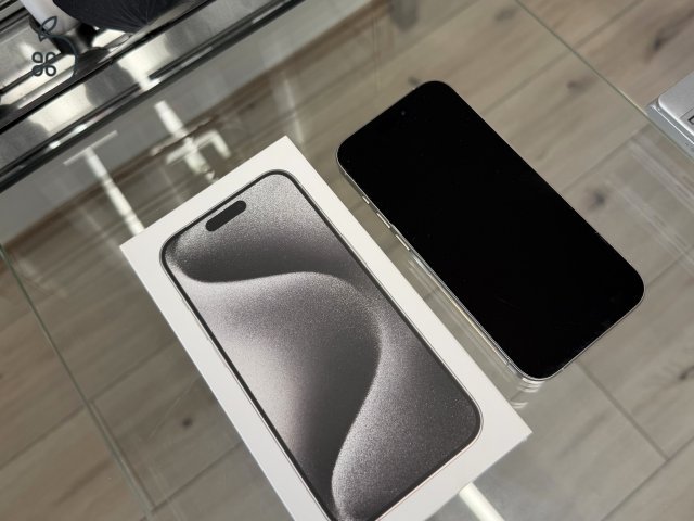 iPhone 15 Pro (1 TB, fehér titán, kártyafüggetlen)
