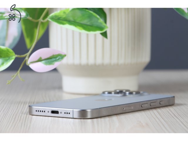 Apple iPhone 15 Pro 256GB Natural Titanium A US-7410