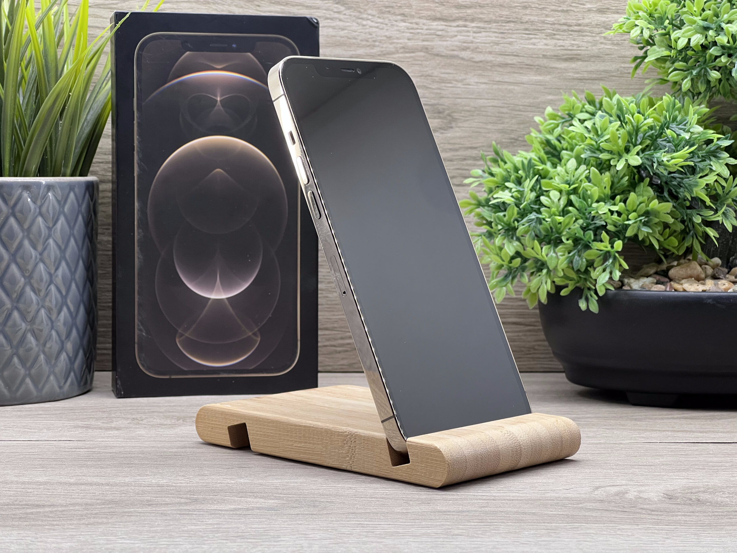 Hibátlan iPhone 12 Pro Max Gold 256GB 2 ÉV Garanciával Számlával 90% Akku