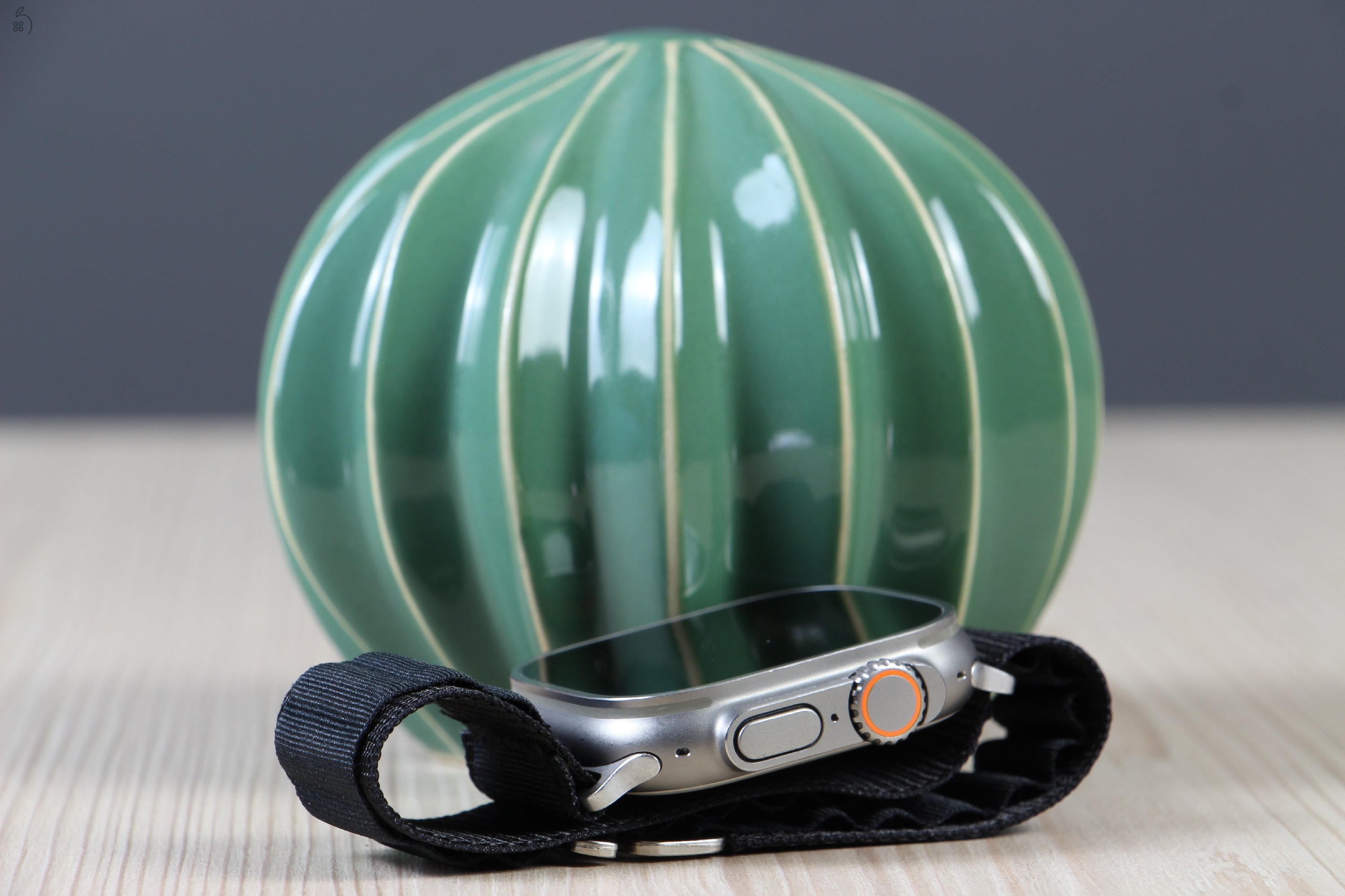 Apple Watch Ultra 2 Natural Titanium A+ US-7440