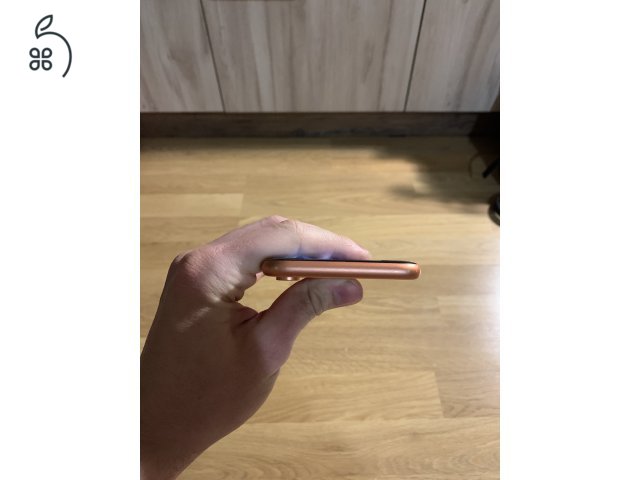 iPhone XR 64GB Független 100% akksi