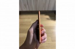 iPhone XR 64GB Független 100% akksi