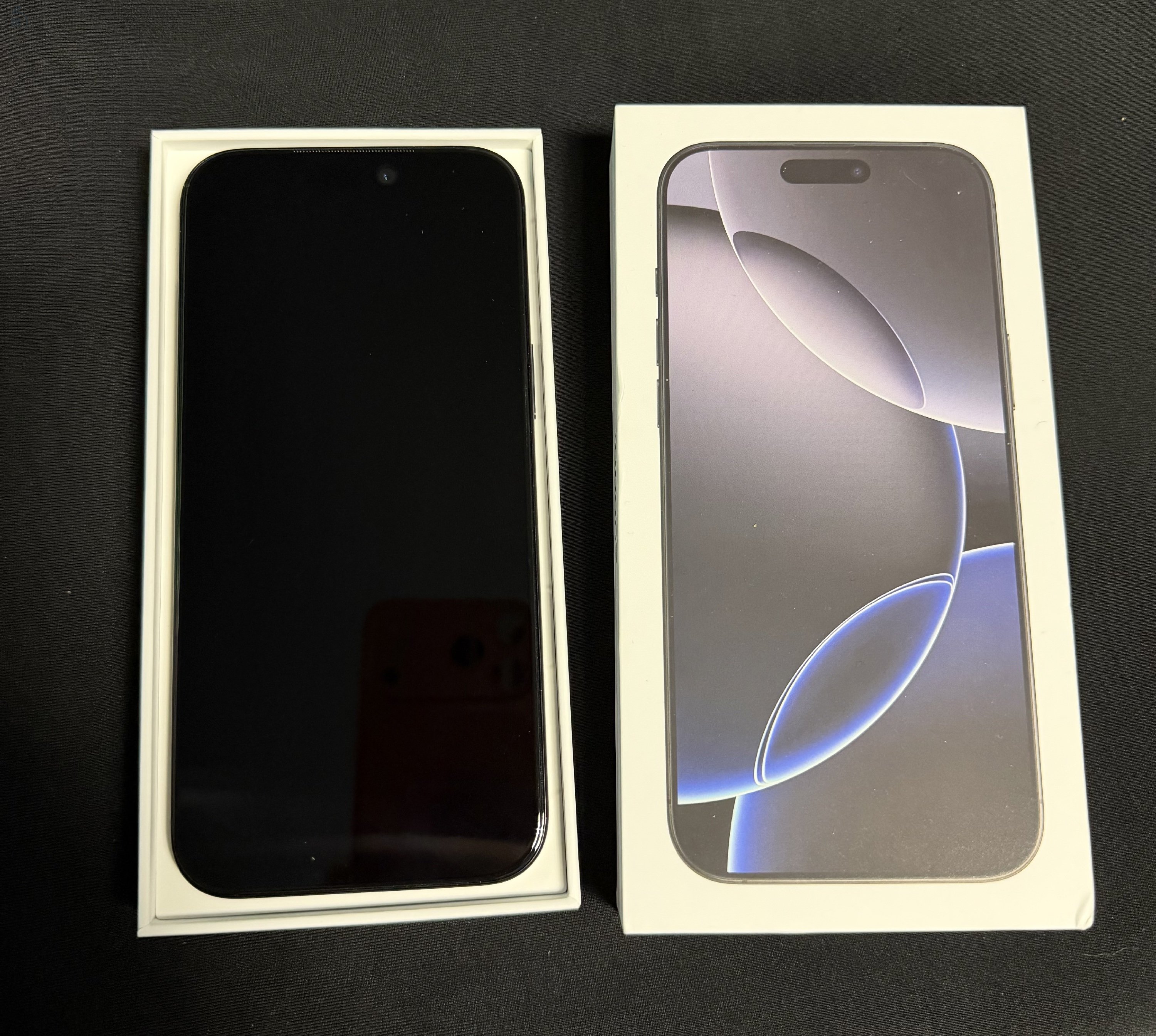 Eladó iPhone 16 pro max 256 gb - black titanium