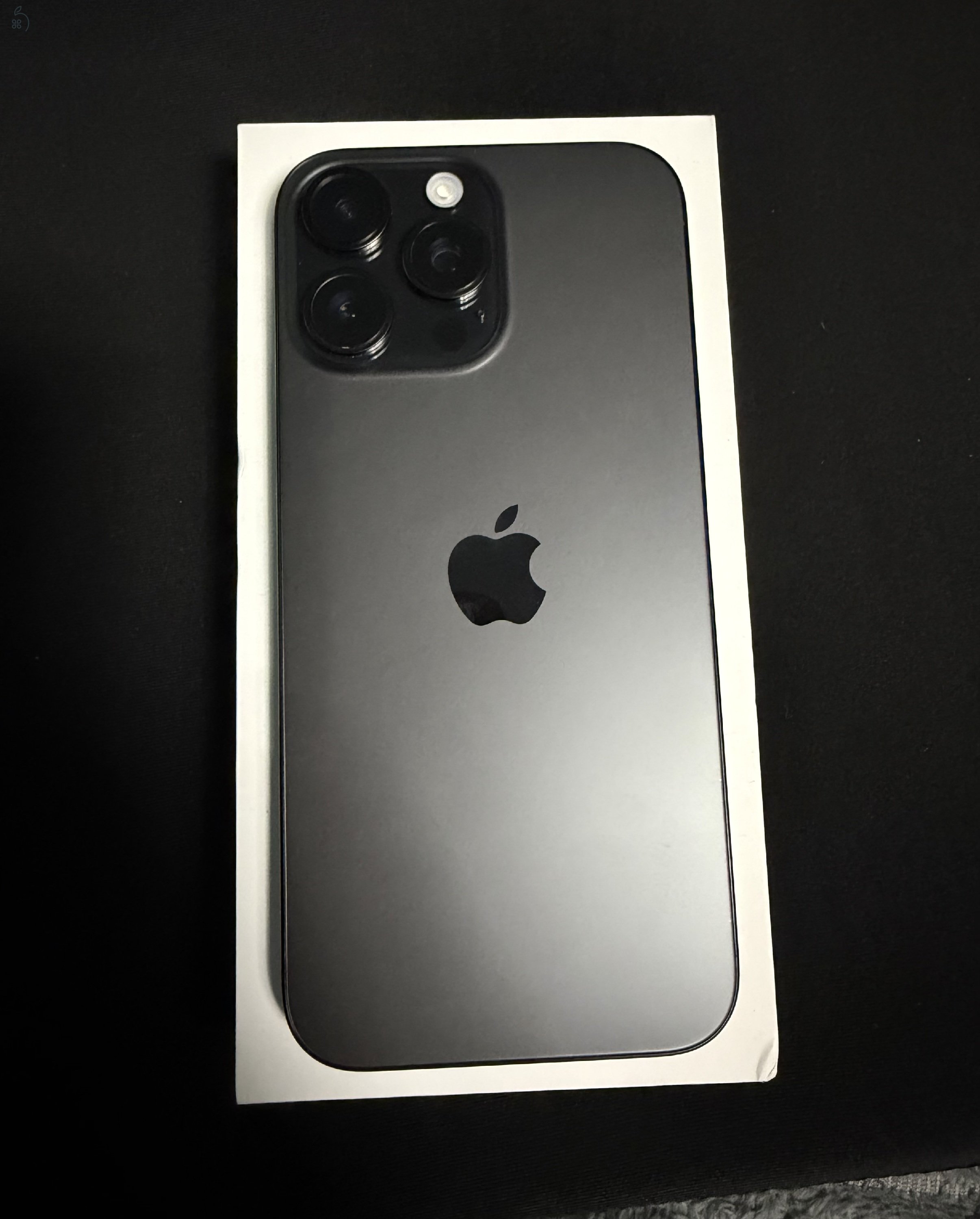 Eladó iPhone 16 pro max 256 gb - black titanium