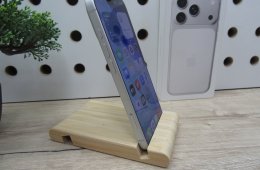 Apple iPhone 17 Pro – Silver – ProMotion 120 Hz, titán dizájn, USB-C – 256 GB – Használt, karcmentes – 100% akku / 0 ciklus – Apple garancia 2026. 11. 27-ig