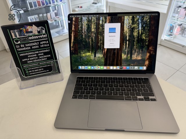 MacBook Air M2 15
