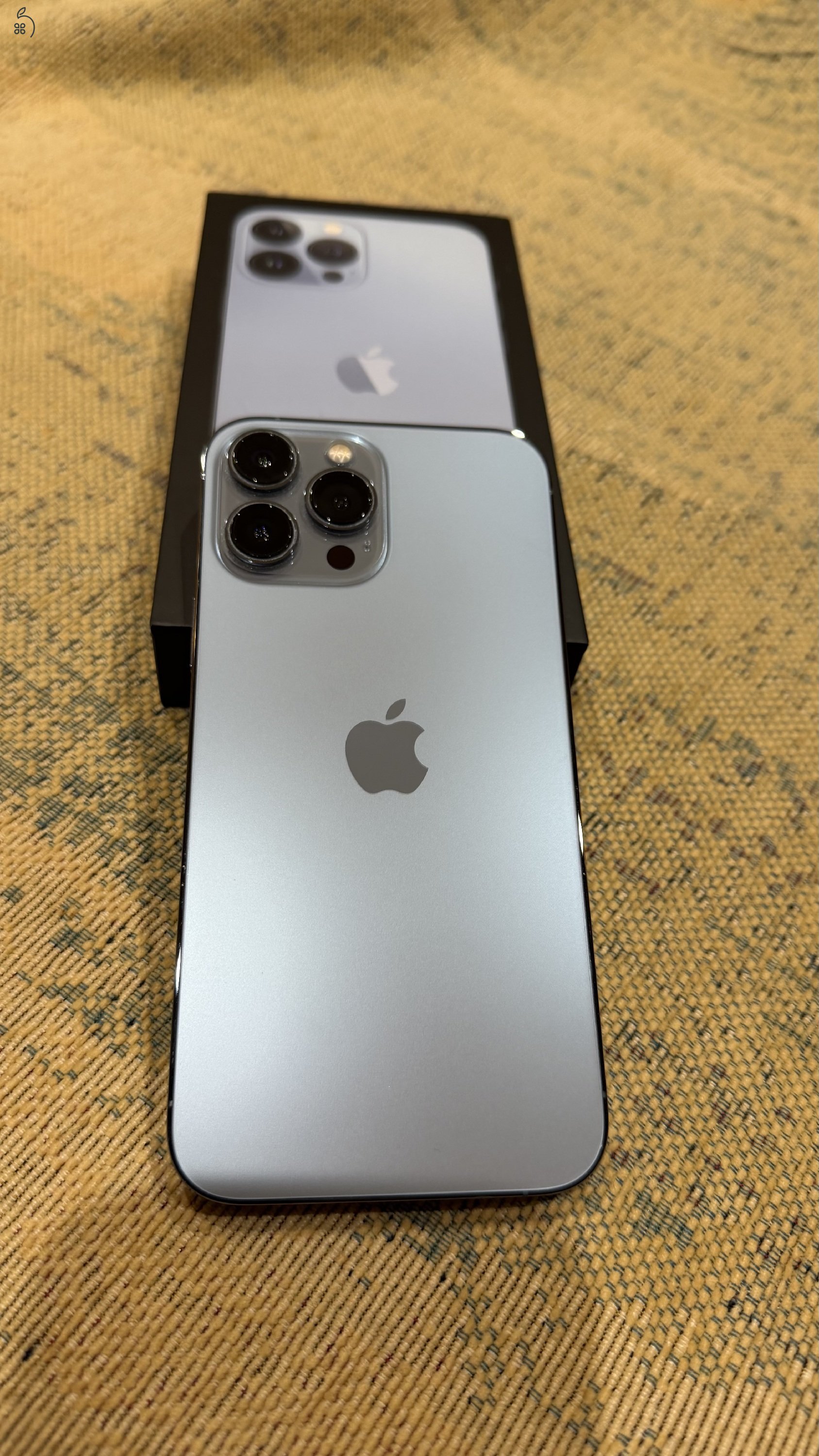 Eladó kiváló állapotban lévő Apple iPhone 13 Pro Max 128 GB Sierra Blue 