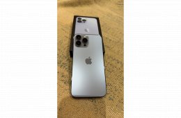 Eladó kiváló állapotban lévő Apple iPhone 13 Pro Max 128 GB Sierra Blue 