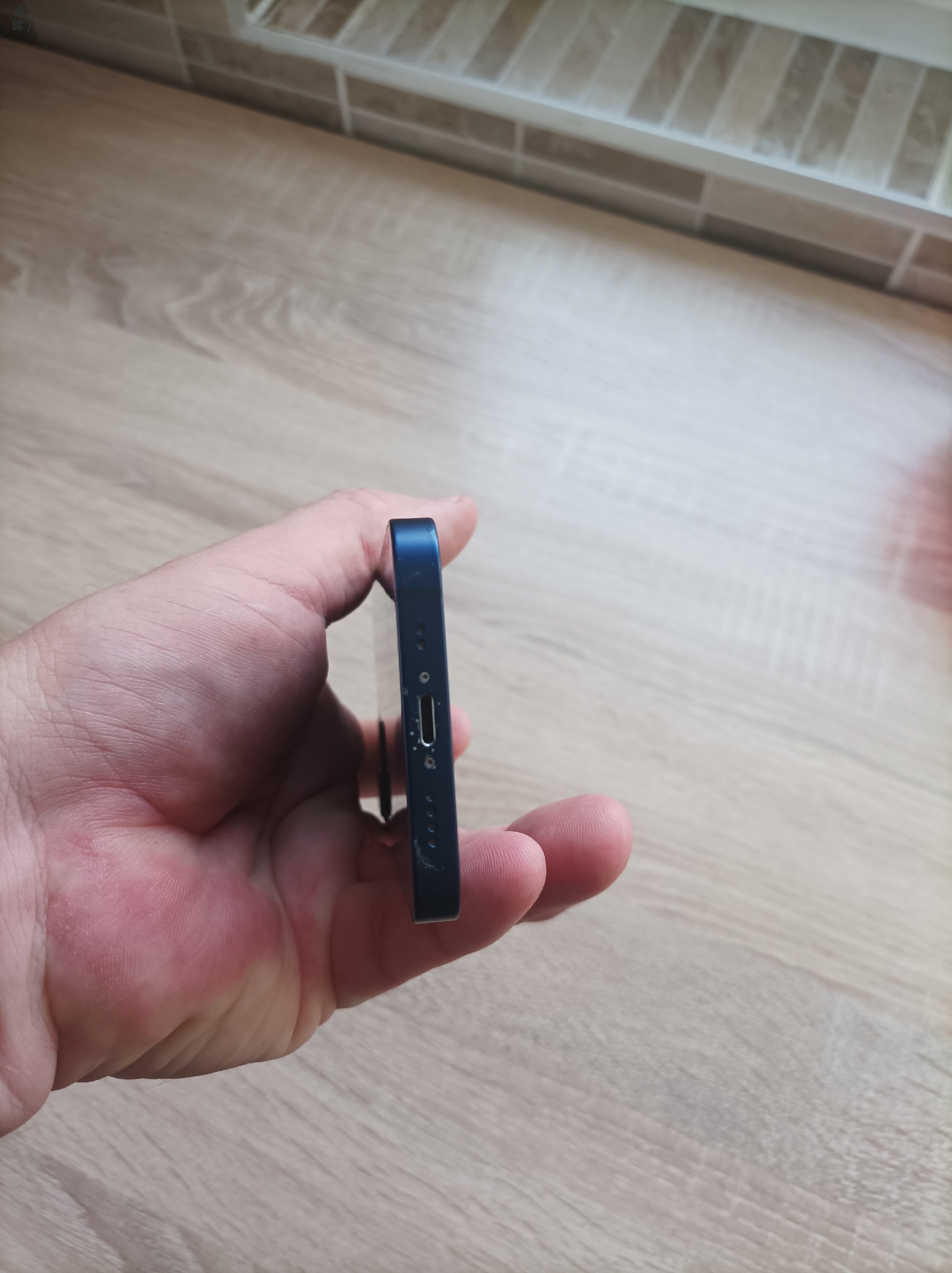 Megkímélt iPhone 12 mini eladó