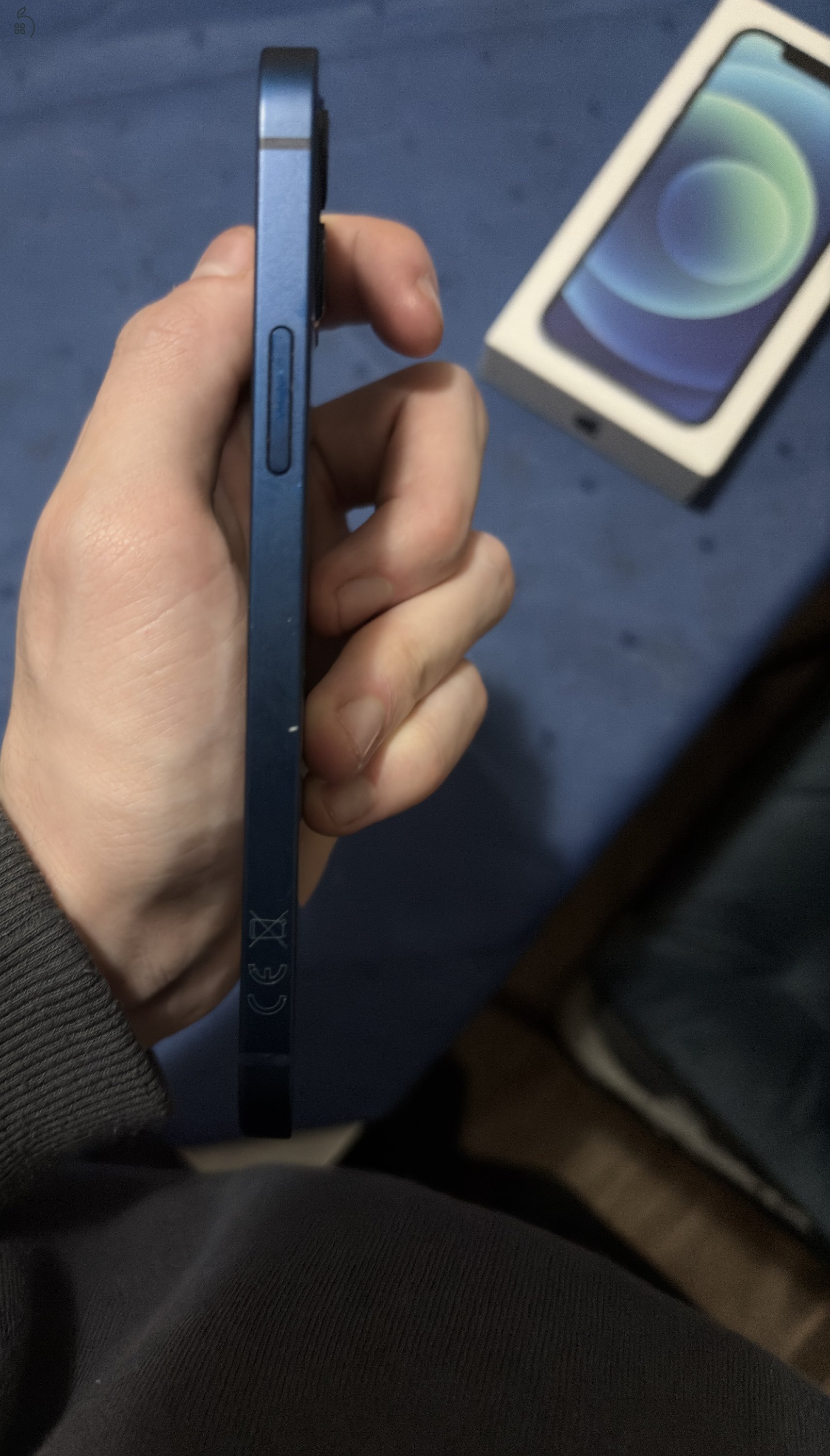 iPhone 12 - 64 GB – Sötétkék