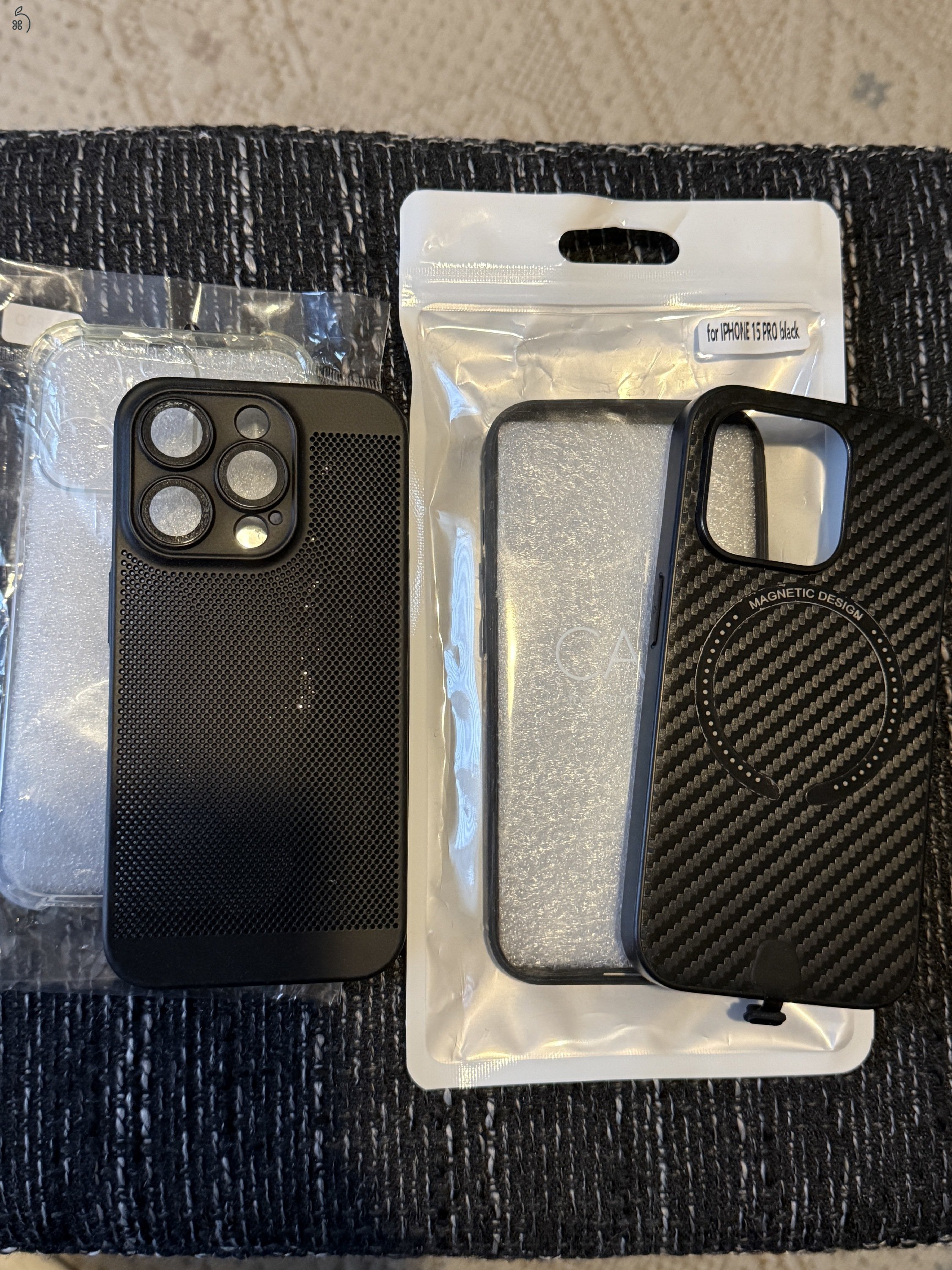 Újszerű Iphone  15 pro 128gb független (1 év gari)