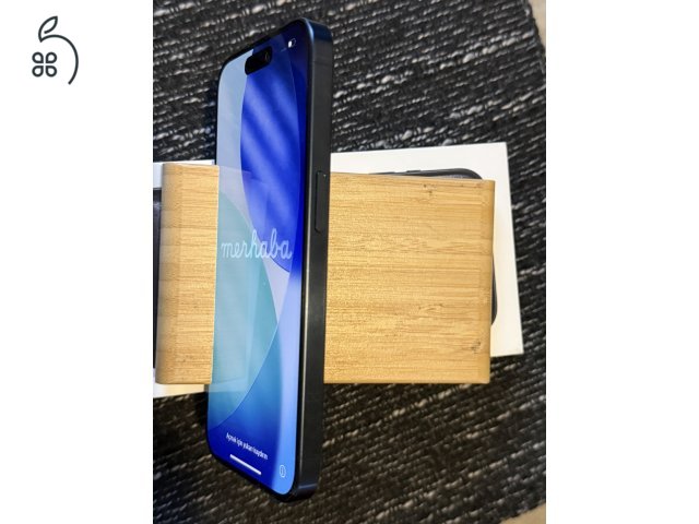Újszerű Iphone  15 pro 128gb független (1 év gari)