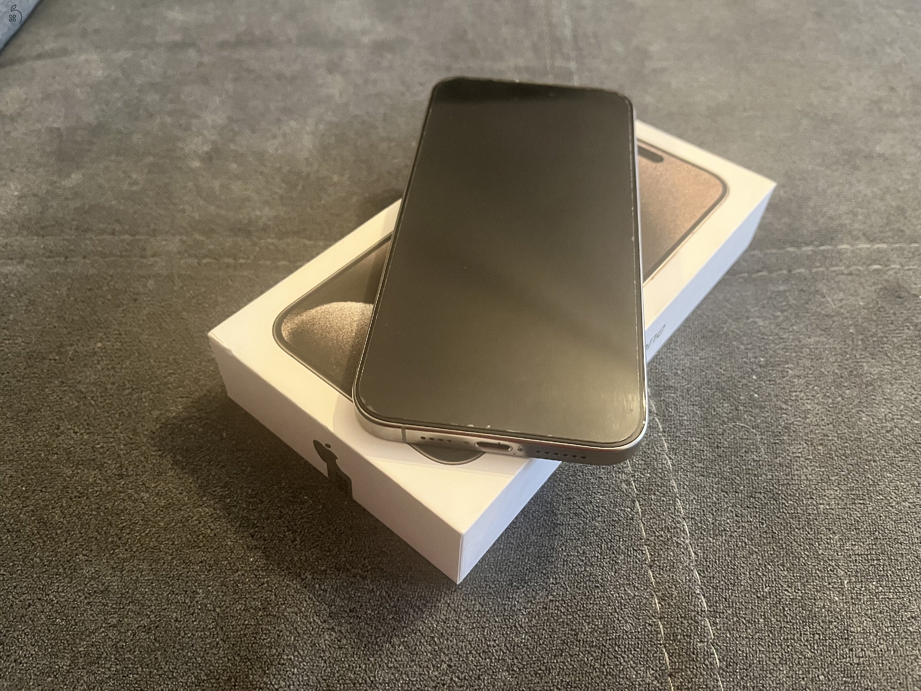 Eladó iphone 15 pro max 256gb