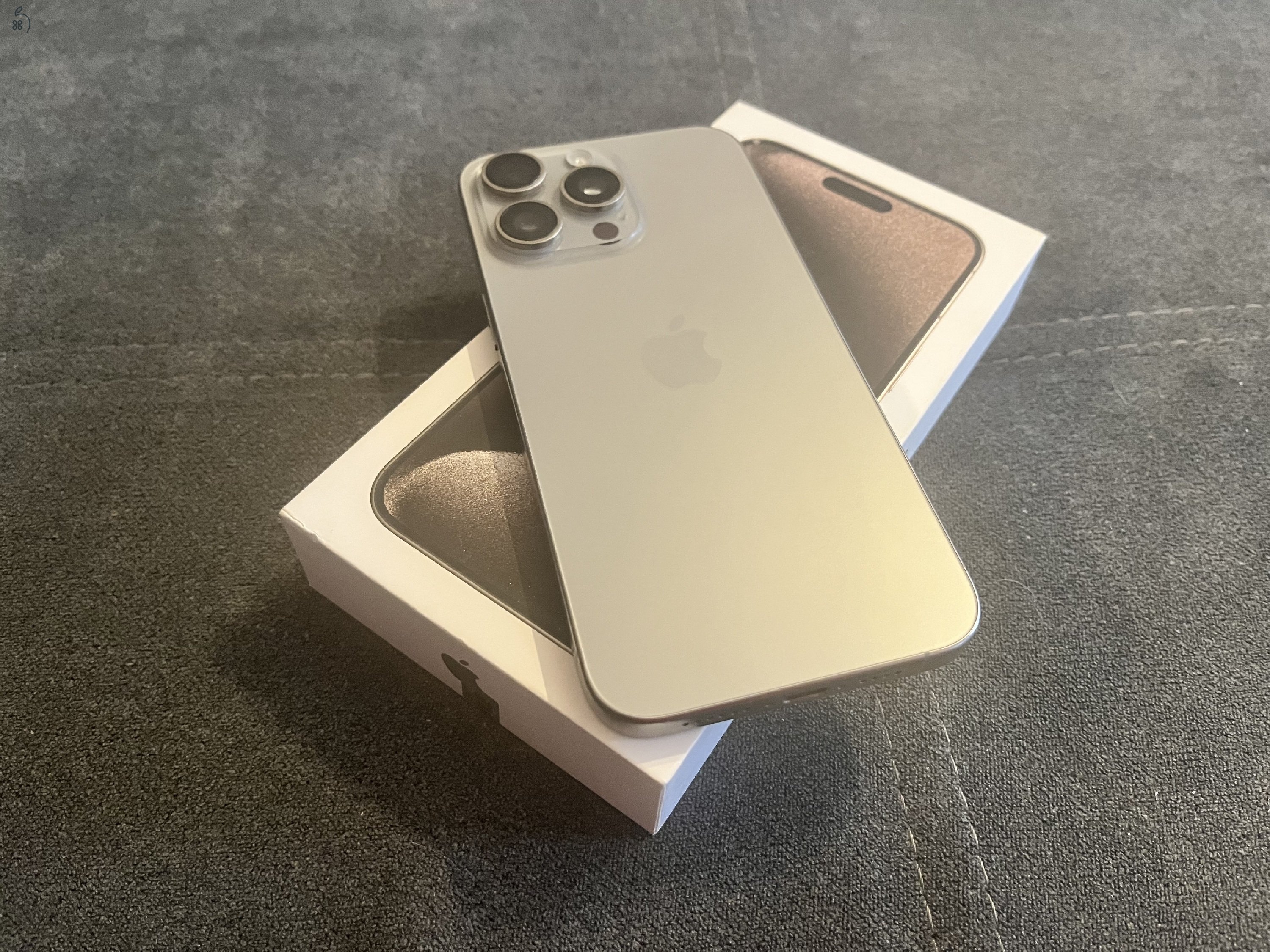 Eladó iphone 15 pro max 256gb