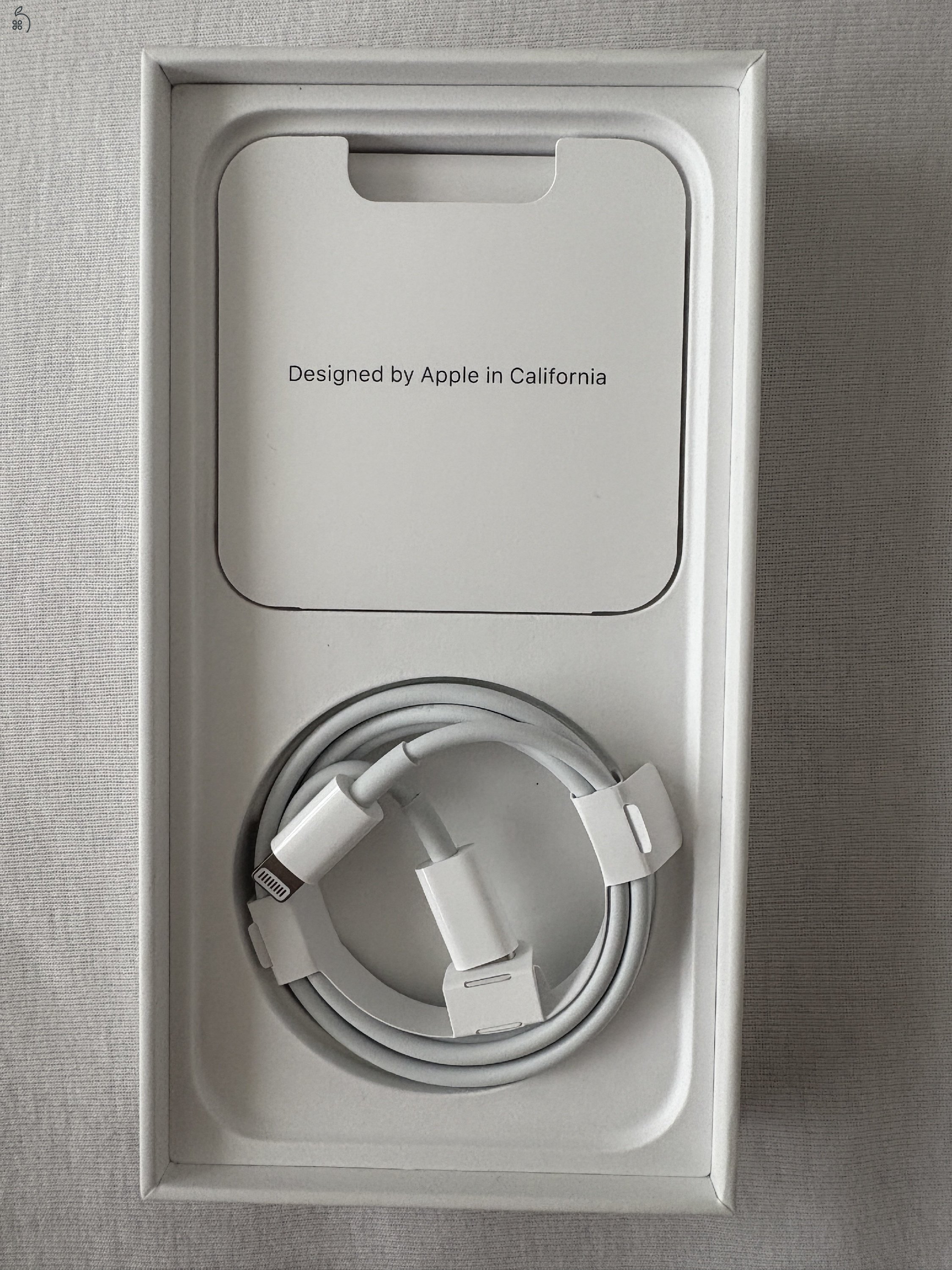 Eladó iPhone 12 64 GB jó állapotban 