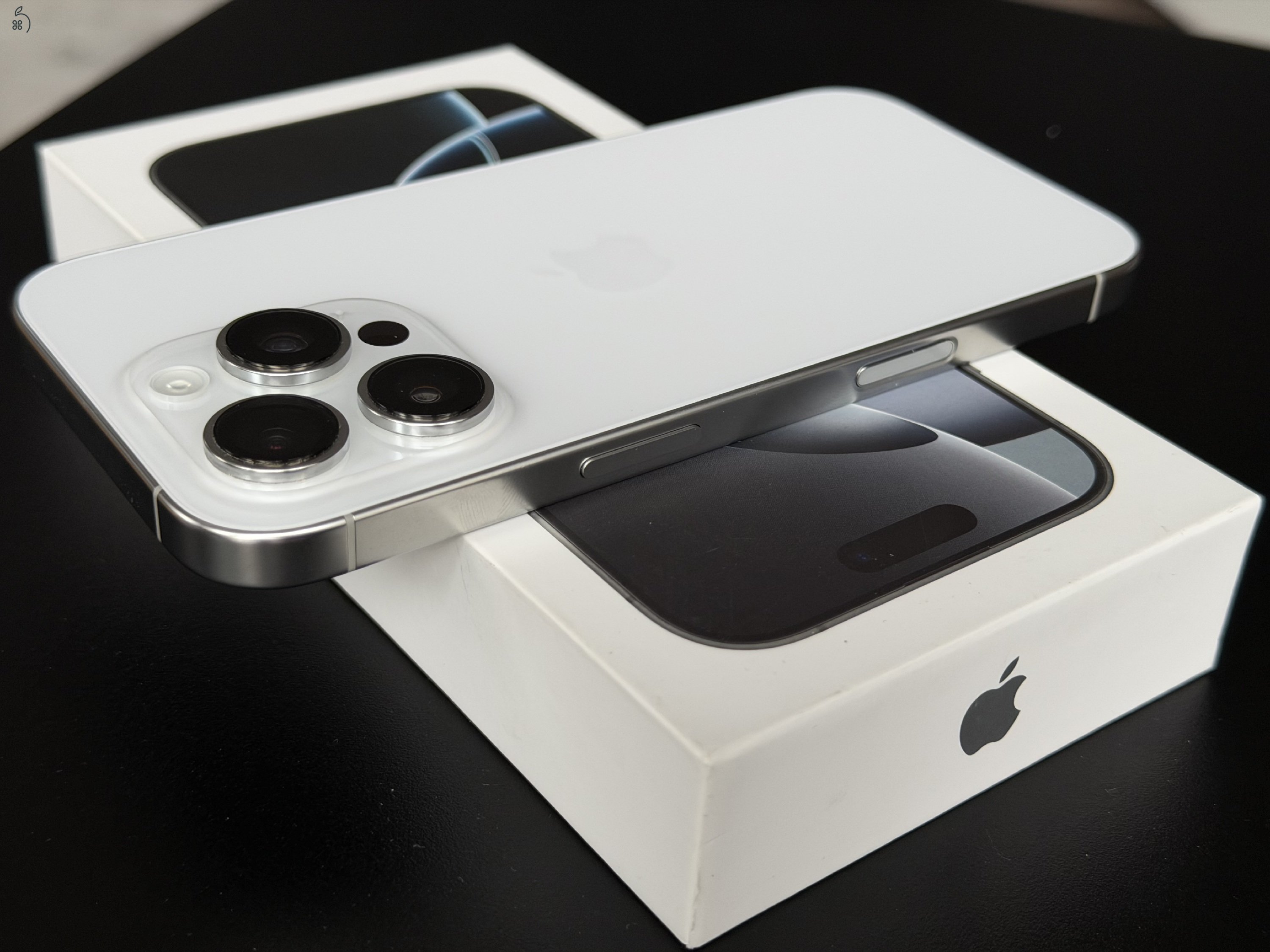 iPhone 16 Pro 256 GB Fehér Titán, garanciális 2027. szeptemberig