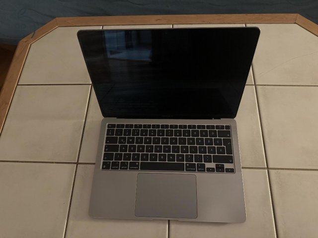 Kitűnő állapotú MacBook Air M1 (2020) 8gb