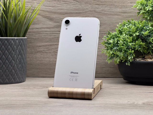 iPhone XR White 64GB 2 ÉV Garanciával Számlával 100% Akku