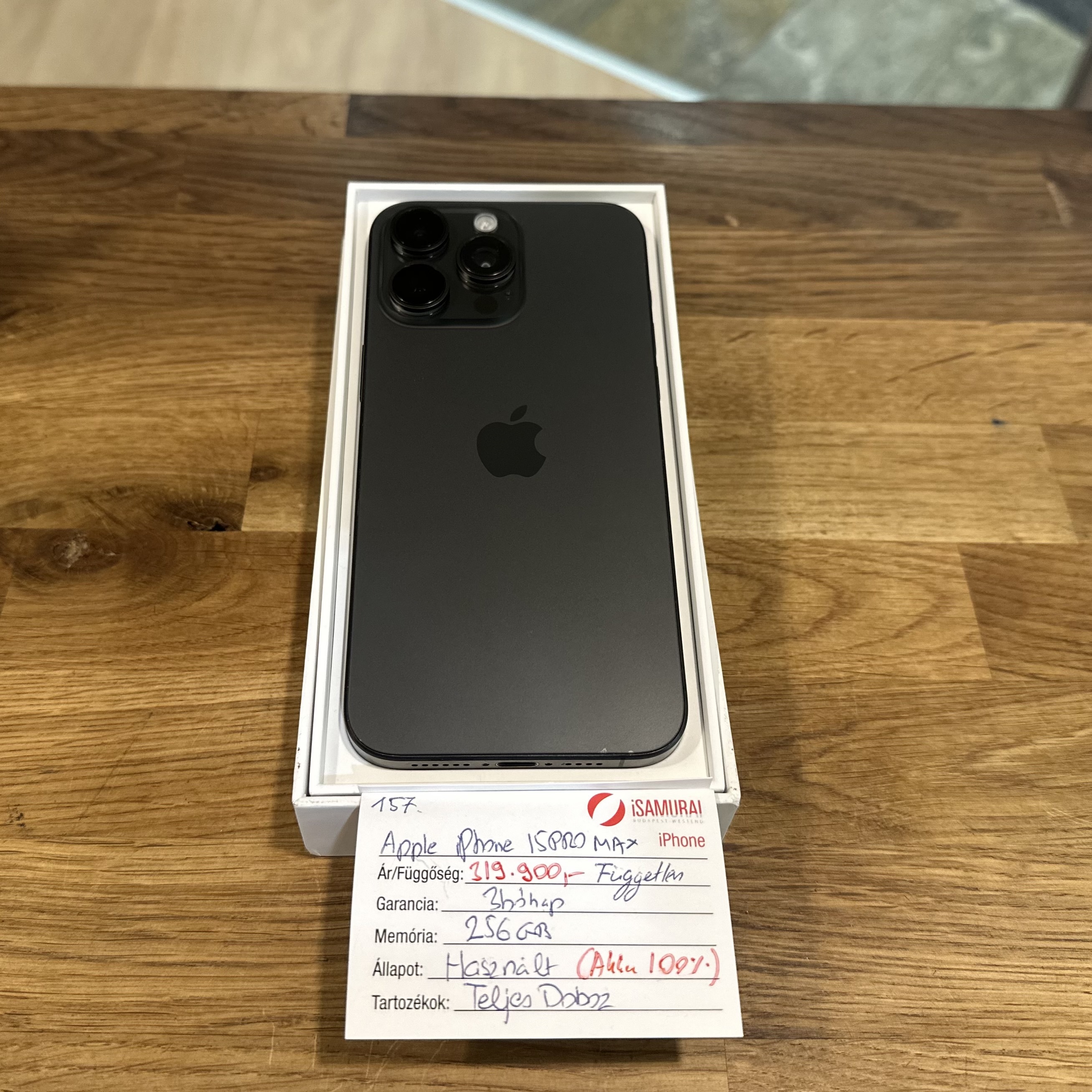 157. Apple iPhone 15 Pro Max  - 256GB - Fekete Titán - Akku 100%