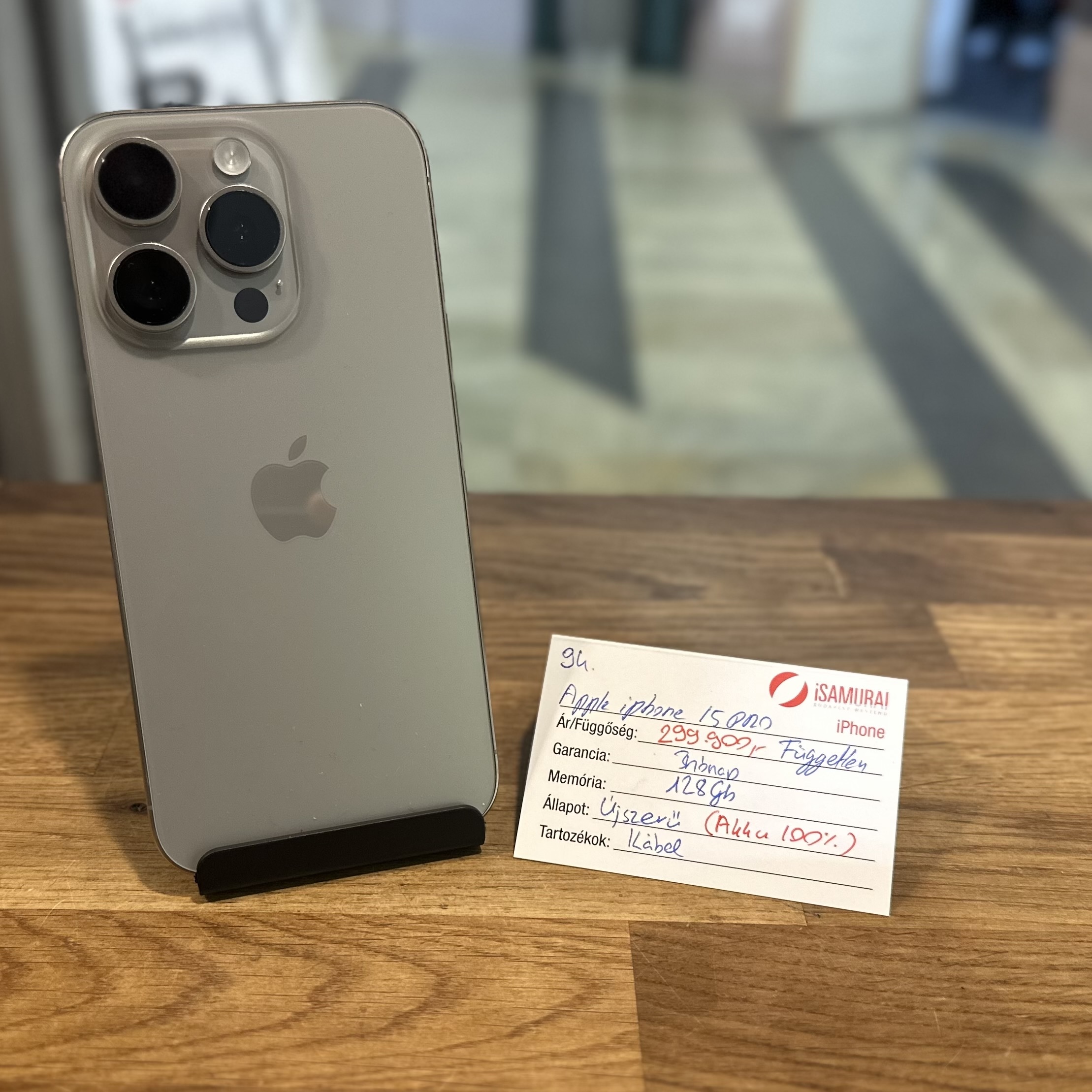 94. Apple iPhone 15 Pro - 128GB - Natúr Titán - Újszerű