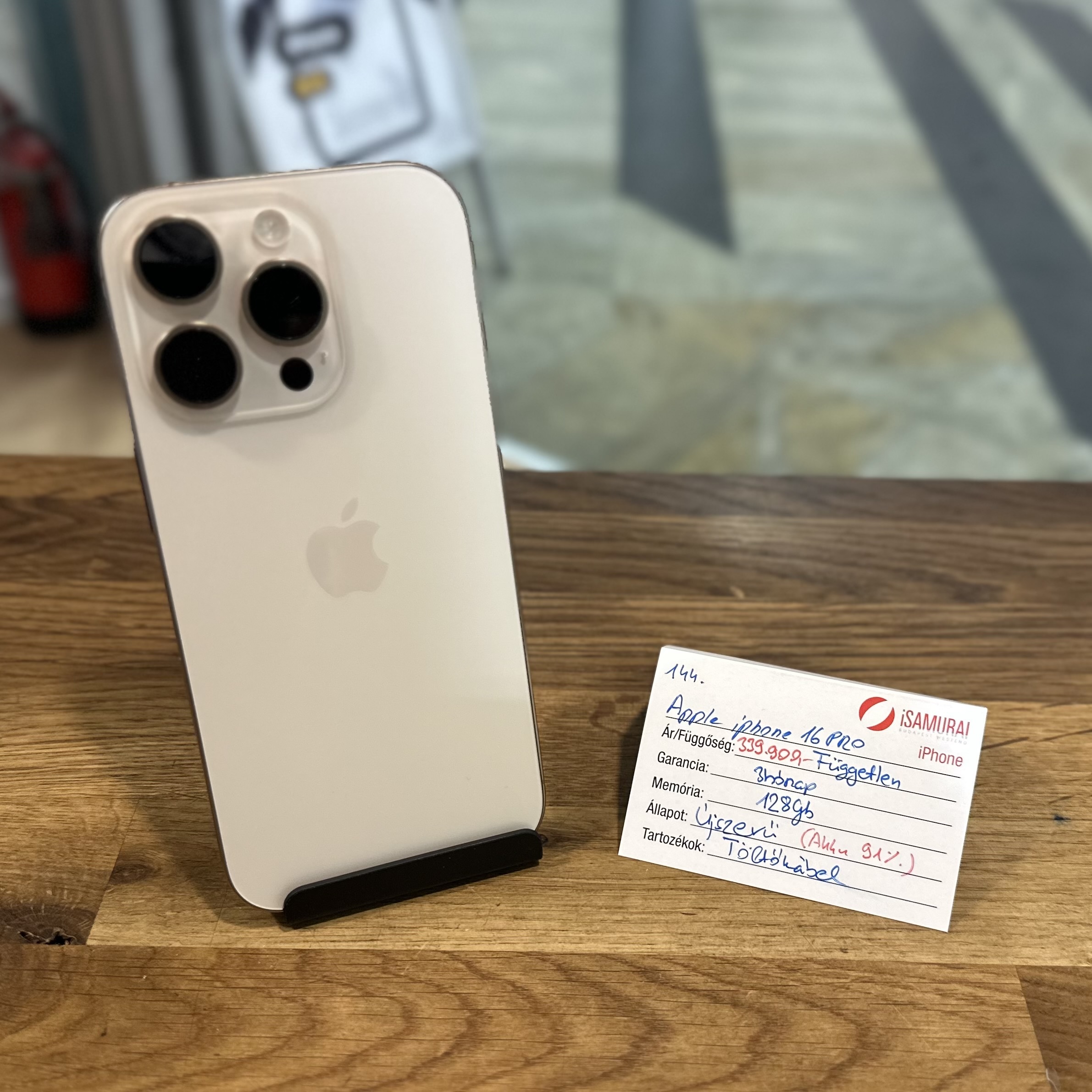 Apple iPhone 16 Pro - 128 GB – Desert Titán – Újszerű (144.)