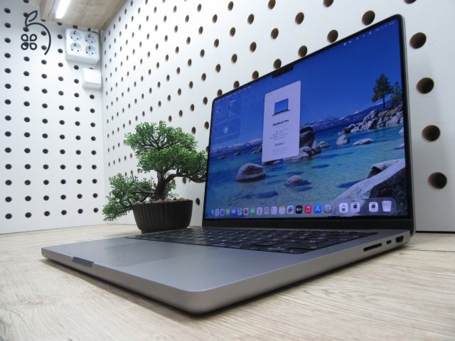 Apple MacBook Pro 14” (2021, M1 Pro) – Liquid Retina XDR + ProMotion 120 Hz, akár 17 óra – 16 GB RAM – 500 GB SSD – Használt, karcmentes – 188 ciklus – 3 hónap garancia
