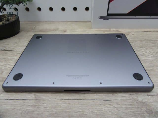 Apple MacBook Pro 14” (2021, M1 Pro) – Liquid Retina XDR + ProMotion 120 Hz, akár 17 óra – 16 GB RAM – 500 GB SSD – Használt, szép állapot – ~85% akku – 3 hónap garancia