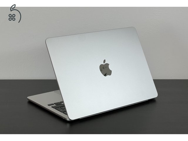 Apple MacBook Air 2022 M2 13