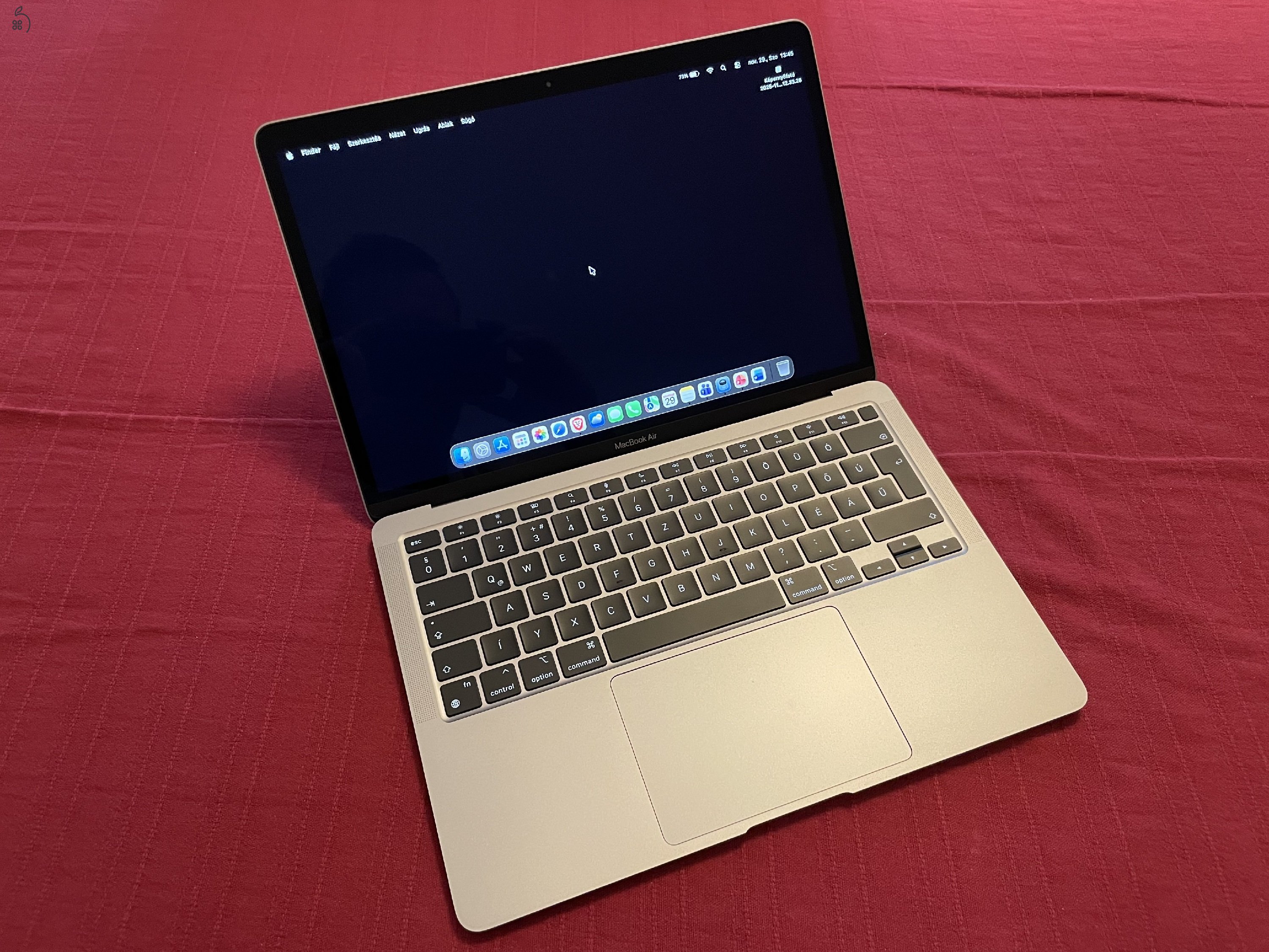MacBook Air M1 8/256GB Újszerű, 99%