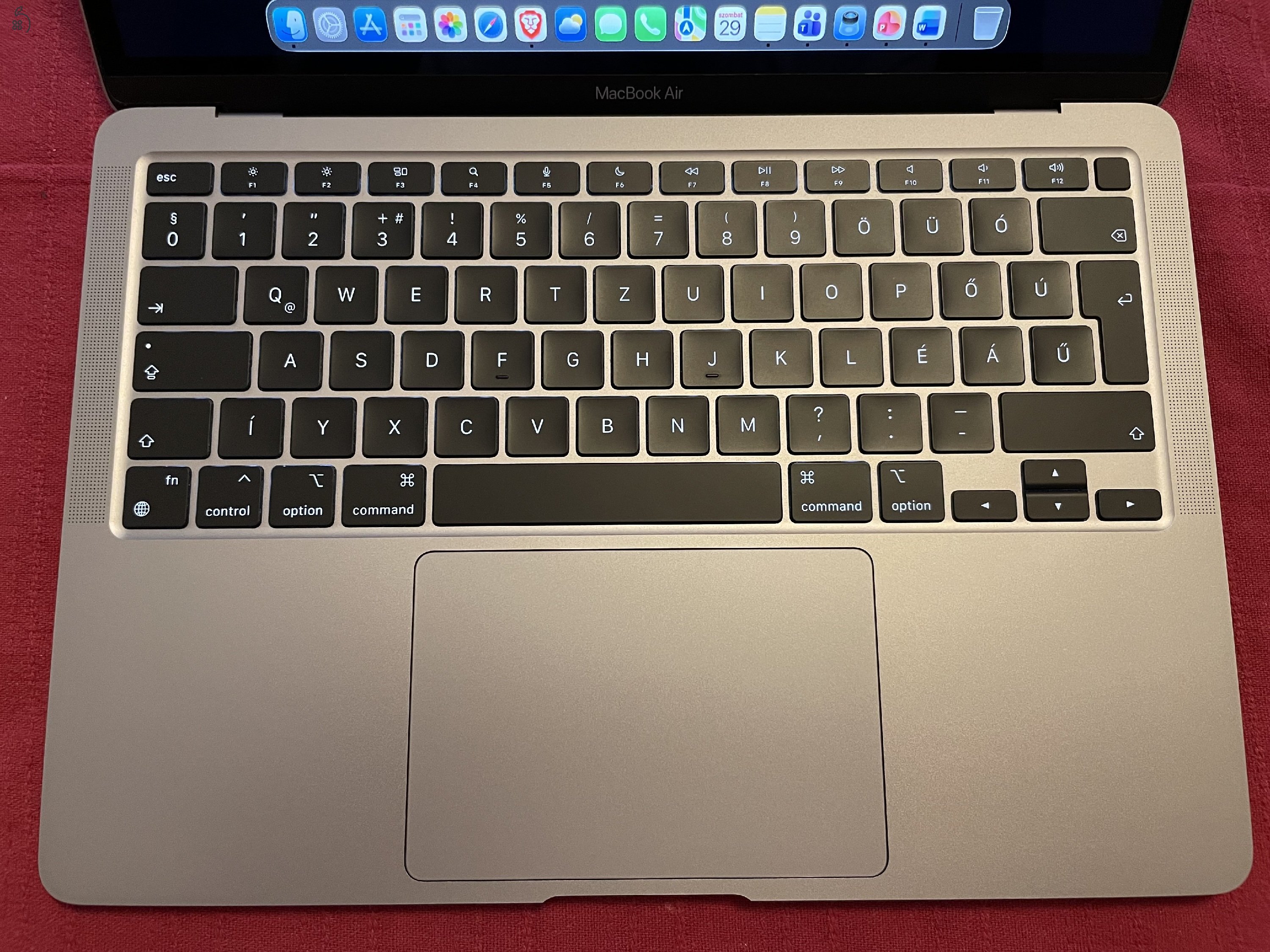 MacBook Air M1 8/256GB Újszerű, 99%