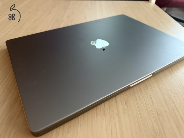 MacBook Pro 16” – Újszerű állapot • 512 GB SSD /32GB RAM/ Apple M1 Pro