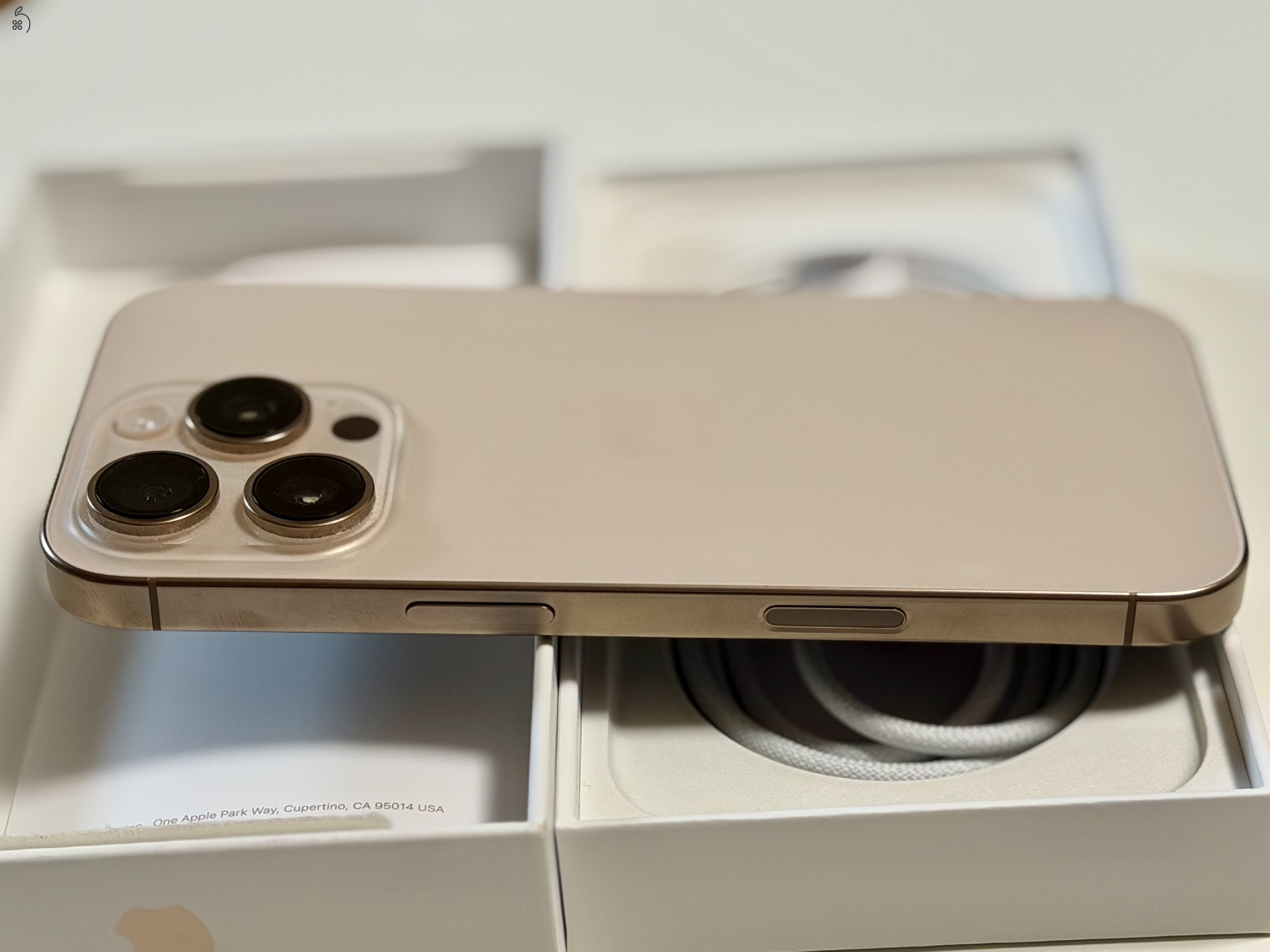 iPhone 16 Pro Desert Titanium 