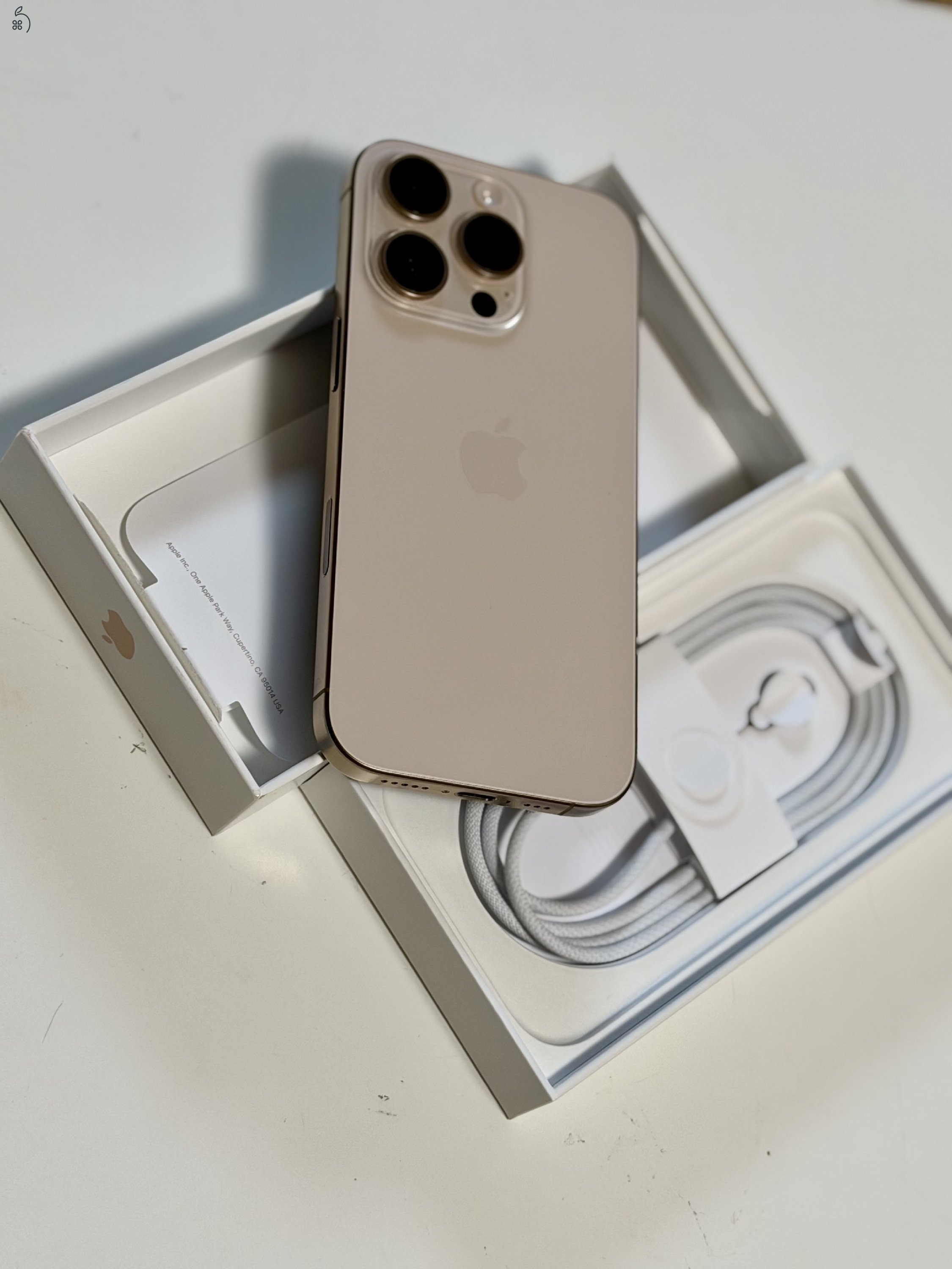 iPhone 16 Pro Desert Titanium 