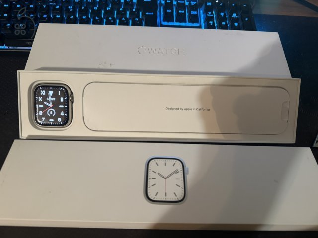 Apple Watch S7 45mm - Silver Stainless Steel - Akku 85%