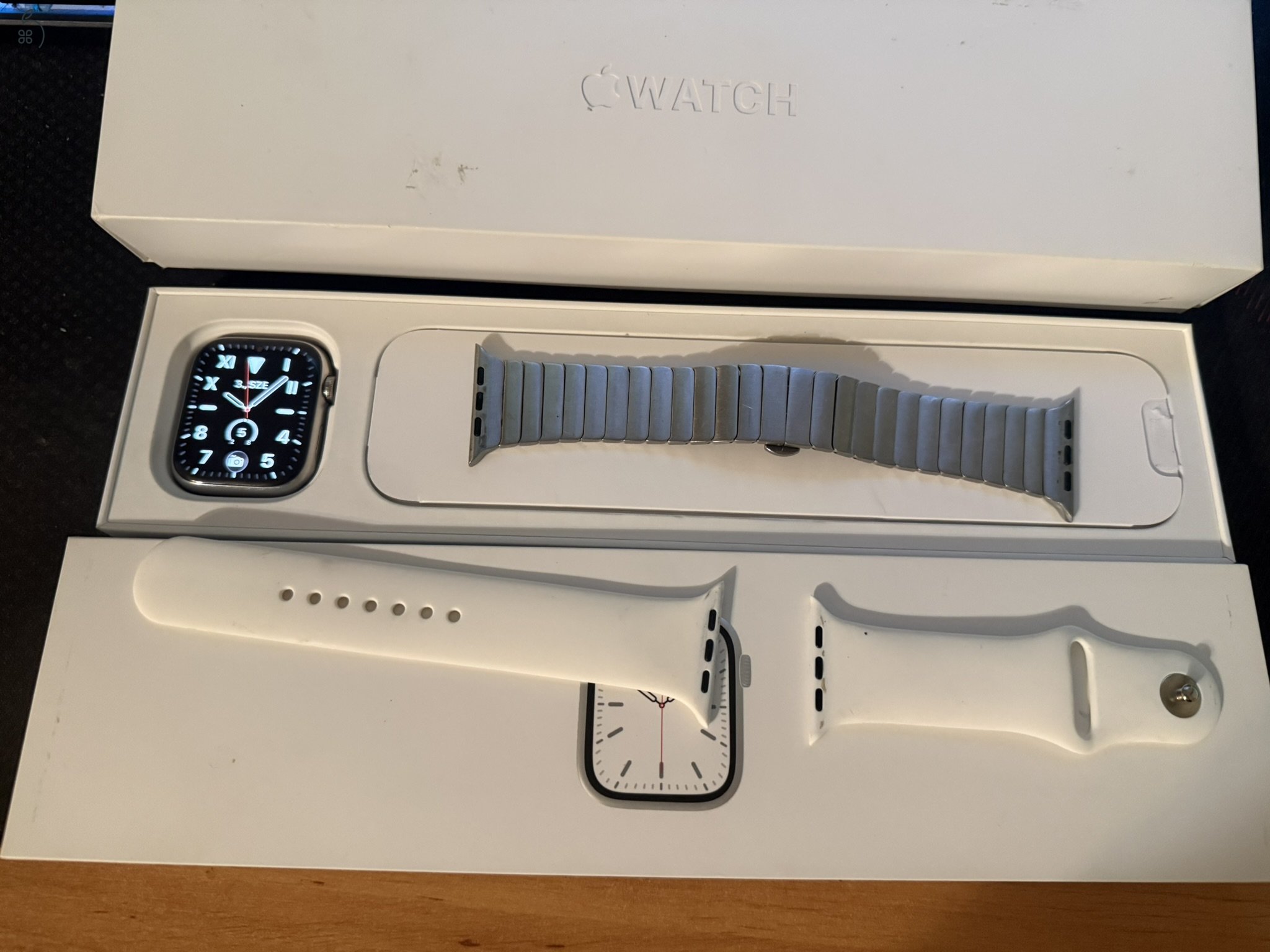 Apple Watch S7 45mm - Silver Stainless Steel - Akku 85%