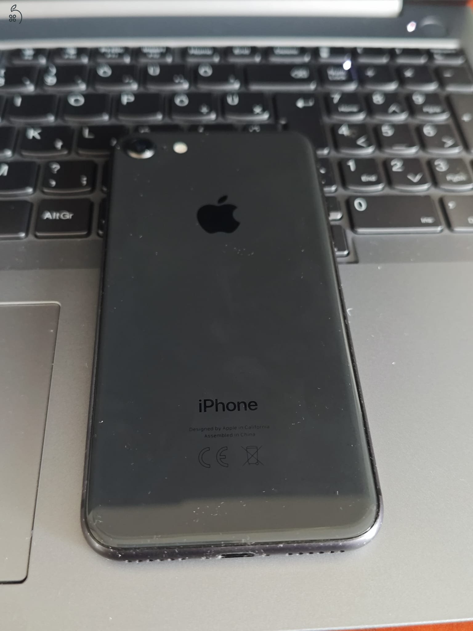 iPhone 8 használt 