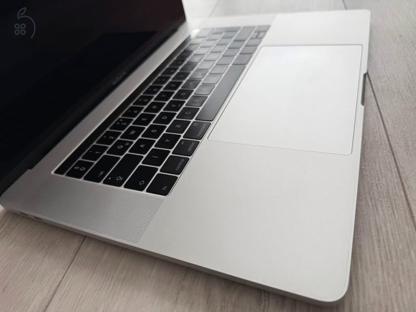 MacBook Pro 15” 256GB