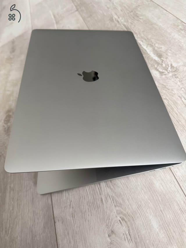 MacBook Pro 15” 256GB