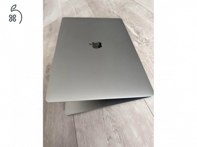 MacBook Pro 15” 256GB