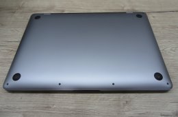 Apple MacBook Pro 13” (2020, M1) – Retina 2560×1600, akár 17 óra – 16 GB RAM – 1 TB SSD – Használt, megkímélt – ~87% akku – 3 hónap garancia