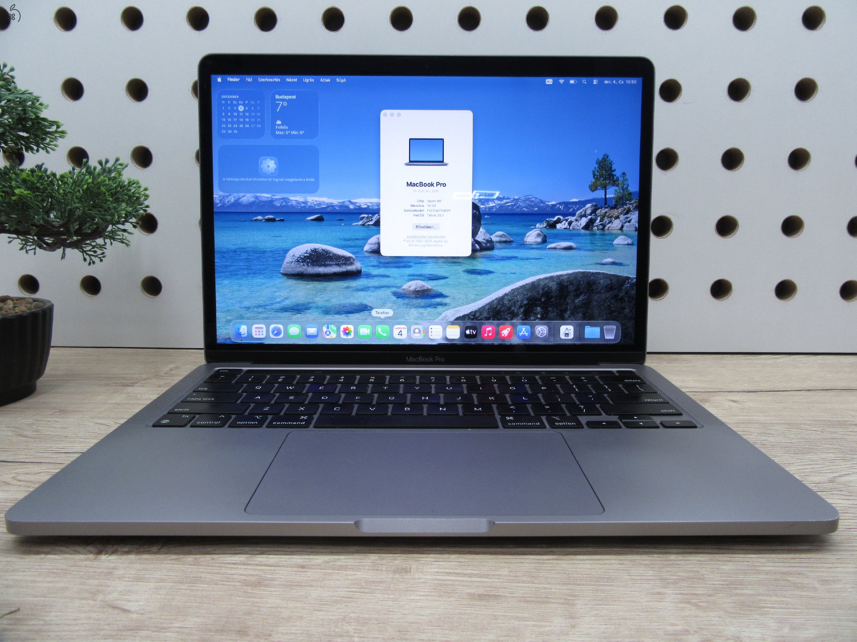 Apple MacBook Pro 13” (2020, M1) – Retina 2560×1600, akár 17 óra – 16 GB RAM – 1 TB SSD – Használt, szép állapot – 312 ciklus / 83% akku – 3 hónap garancia