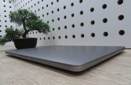 Apple MacBook Pro 13” (2020, M1) – Retina 2560×1600, akár 17 óra – 16 GB RAM – 1 TB SSD – Használt, szép állapot – 312 ciklus / 83% akku – 3 hónap garancia