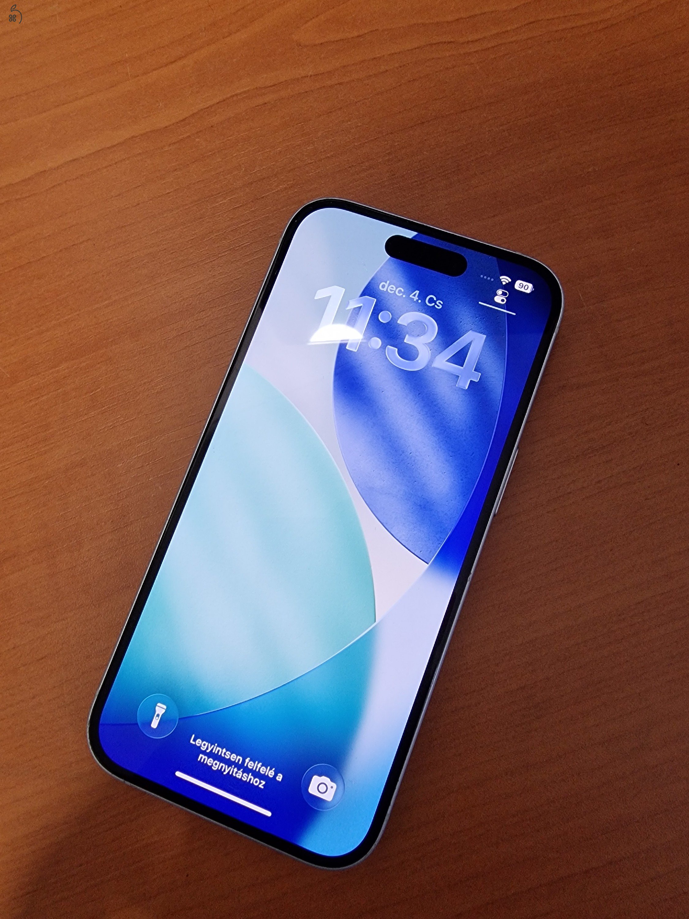 iPhone 15 128GB 85%akku (One-os függő)