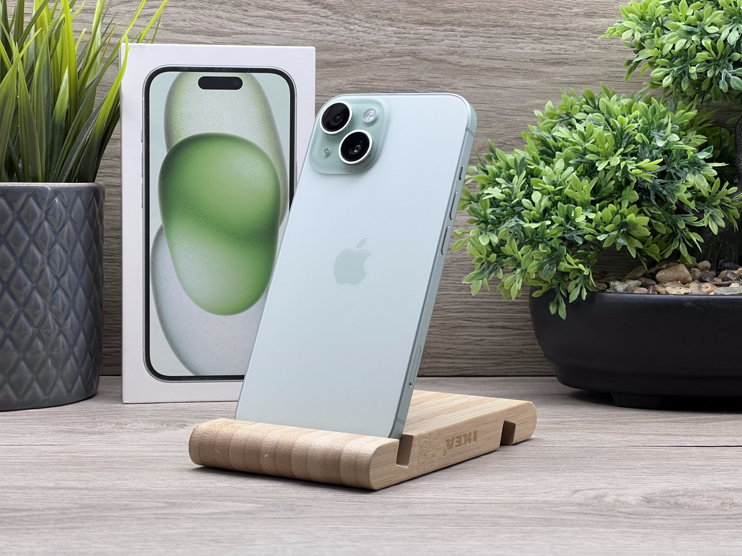 Hibátlan iPhone 15 Green 256GB 2 ÉV Garanciával Számlával 100% Akku